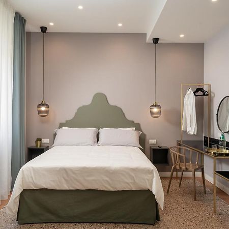 Nue Suites Sassari Bagian luar foto