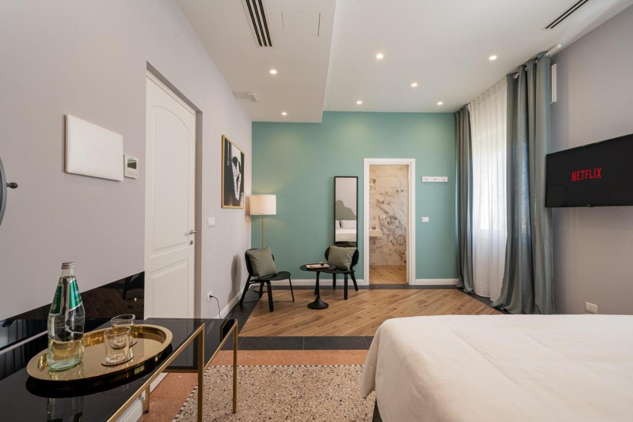 Nue Suites Sassari Bagian luar foto