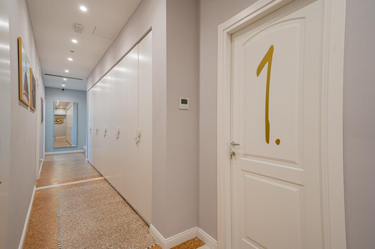 Nue Suites Sassari Bagian luar foto