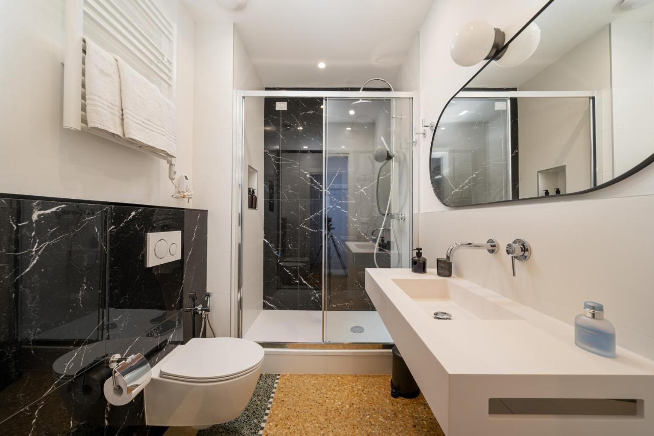 Nue Suites Sassari Bagian luar foto