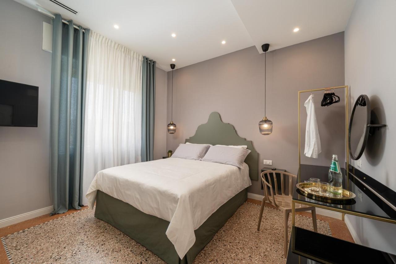 Nue Suites Sassari Bagian luar foto
